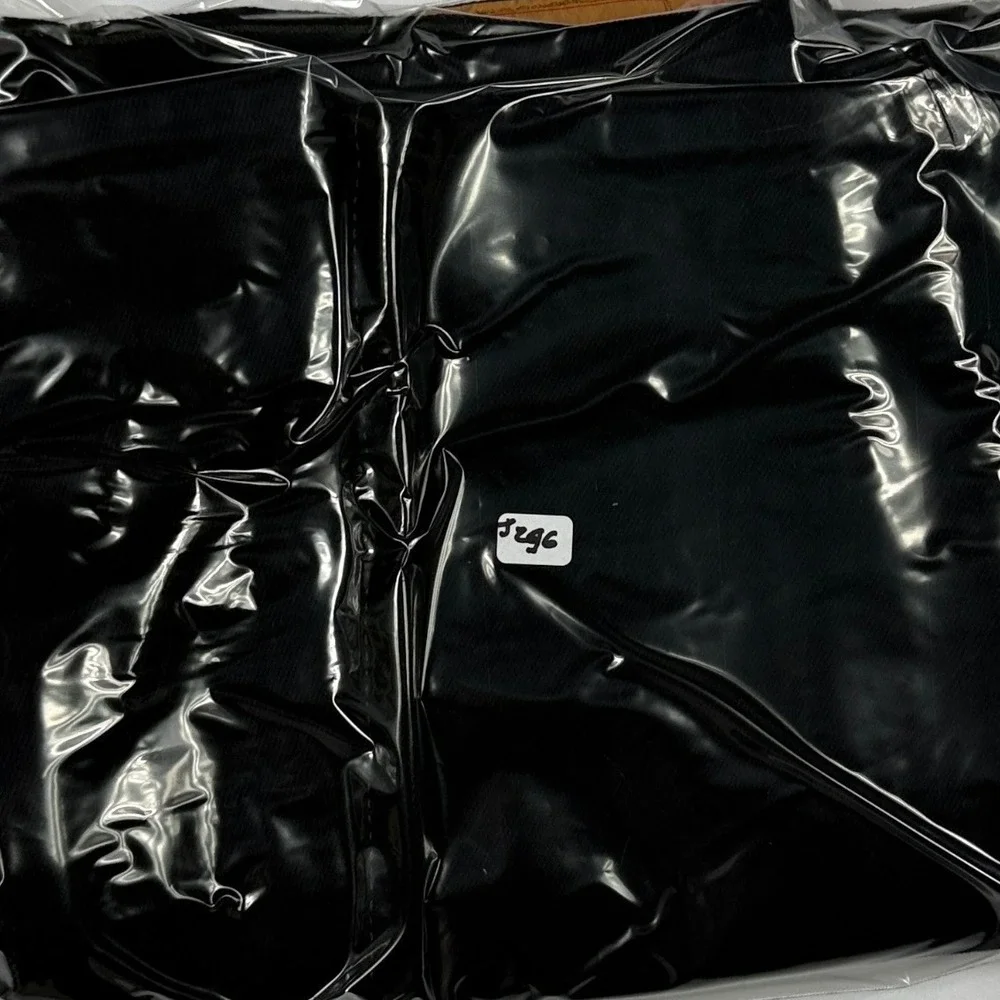 Levis 501 Original Mens Jeans Black Button Fly Denim NWT $59.50 Fits 38x27